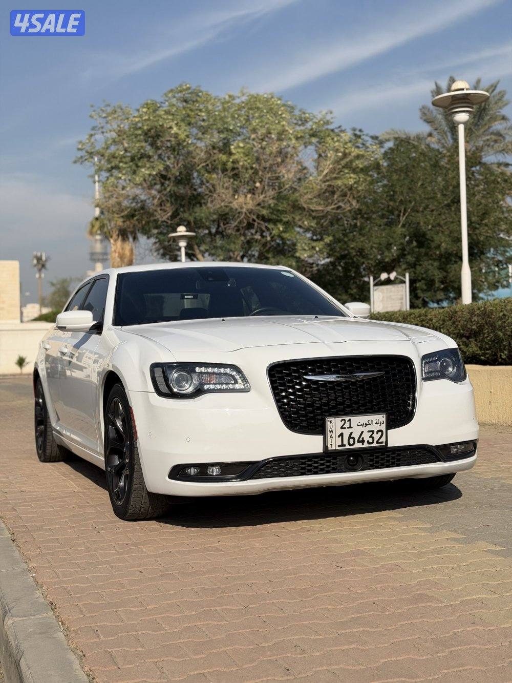 للبيع كرايزلر s صبغ الوكاله3