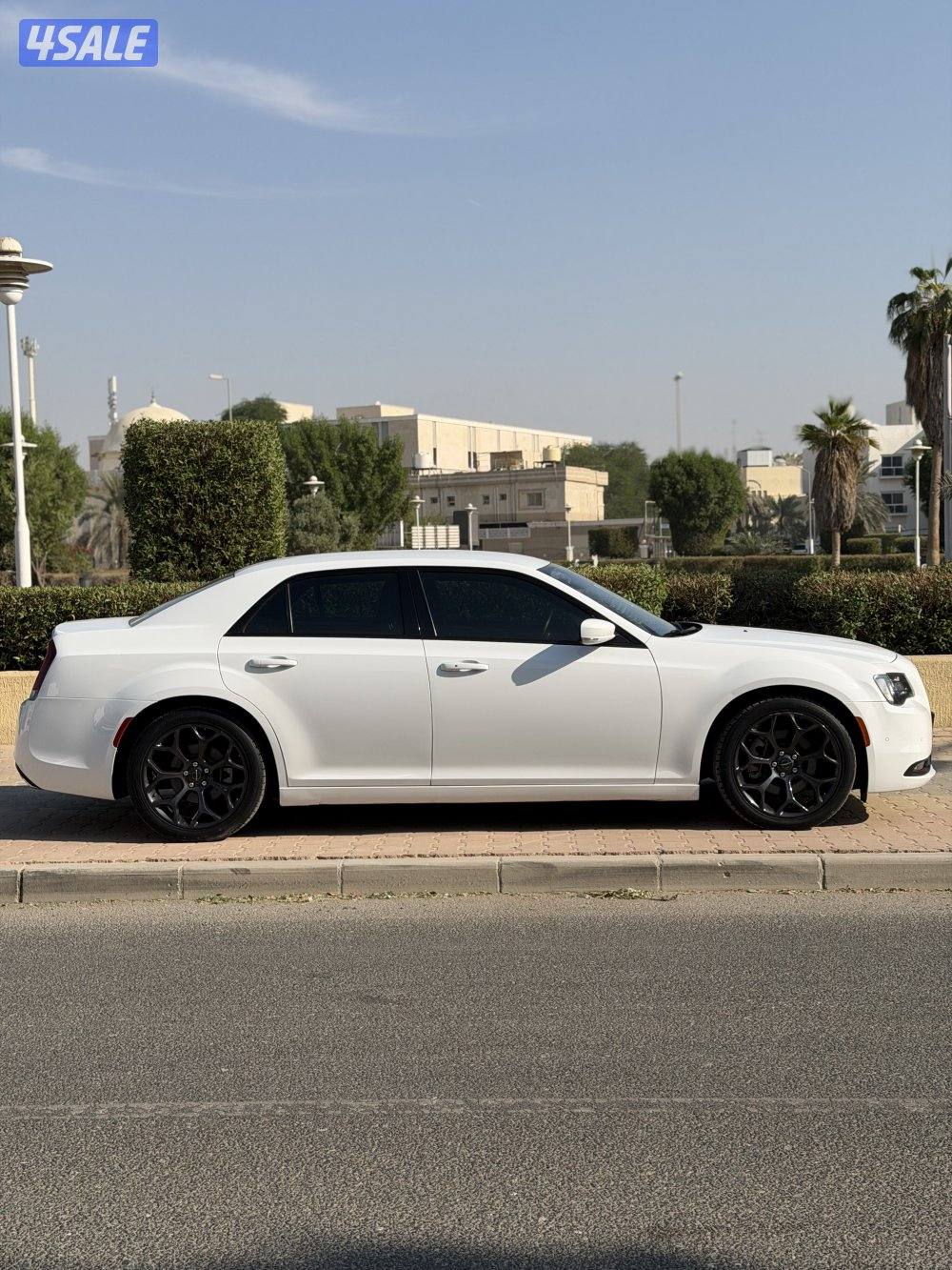 للبيع كرايزلر s صبغ الوكاله9