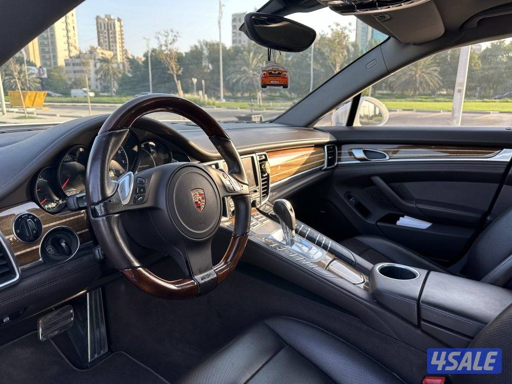 Panamera 2011 white3