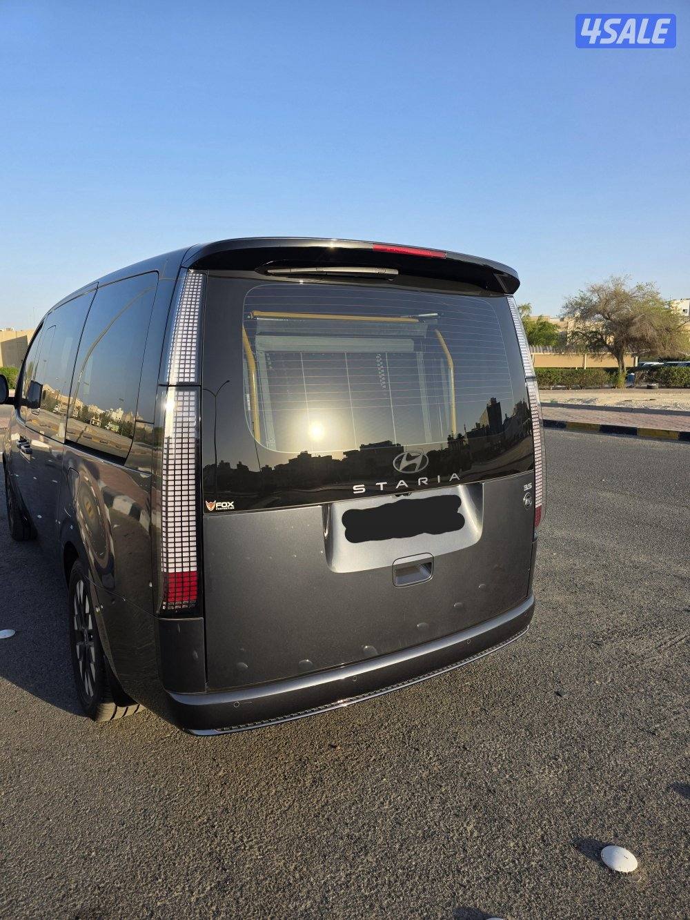 هيونداي ستاريا موديل 2025 الممشى 5515 كيلومتر
اللون رمادي داكن والداخل3