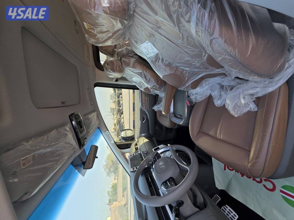 هيونداي ستاريا موديل 2025 الممشى 5515 كيلومتر
اللون رمادي داكن والداخل5