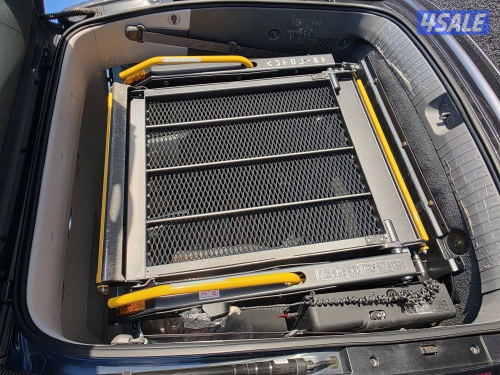 هيونداي ستاريا موديل 2025 الممشى 5515 كيلومتر
اللون رمادي داكن والداخل8