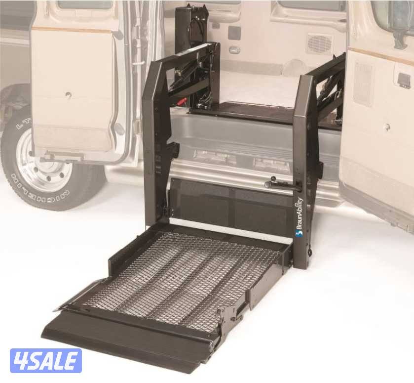 Wheel Chair lift for Vans by Braun Millennium less used0