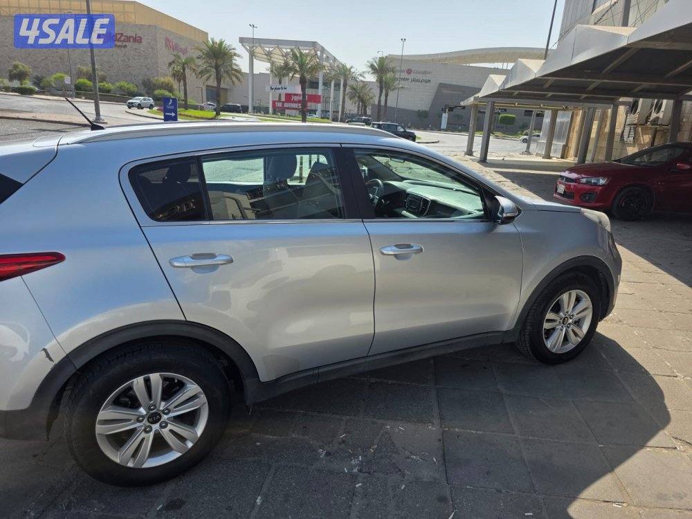 كيا اسبورتاج الموديل 2018عداد 218 شرط الفحص قير مكينه شاصي 2000 سي سي0