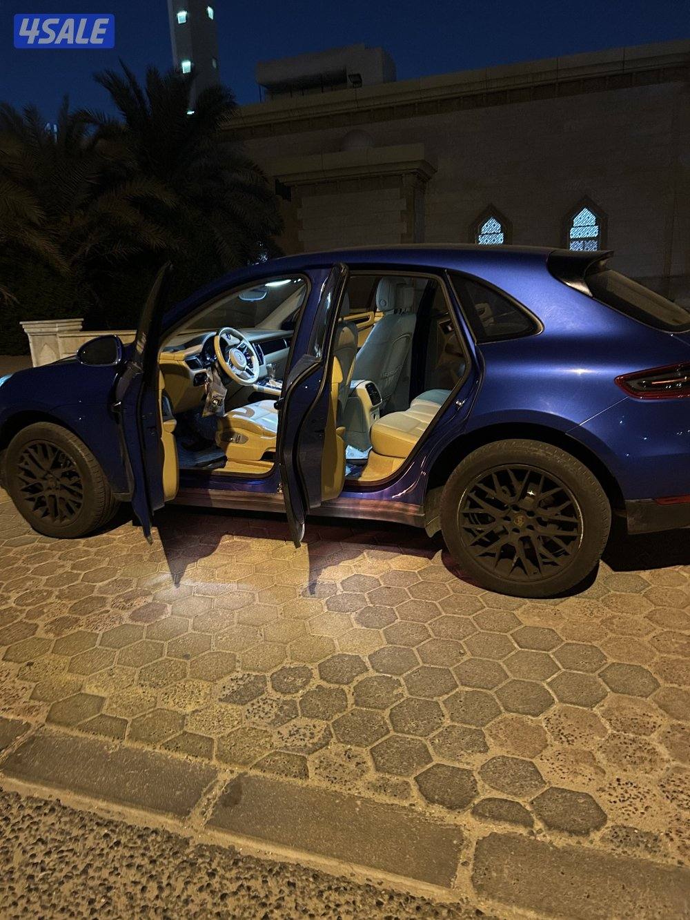 للبيع جيب بورش مكان 20171