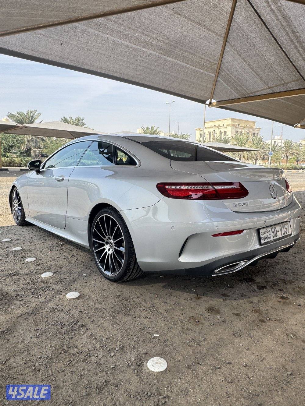 للبيع مرسيدس E300 الي يدور النظيف3