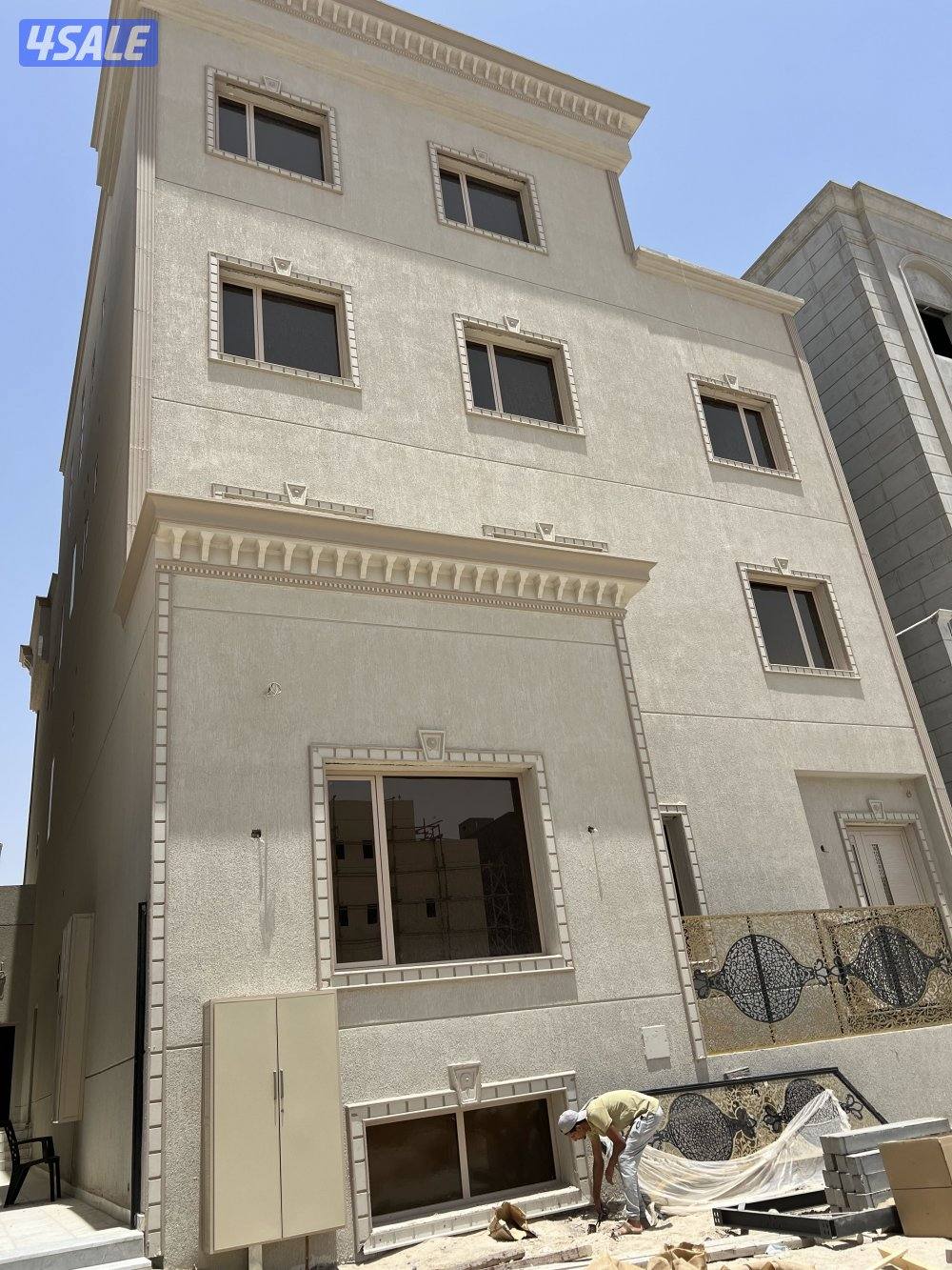 مقاولات عامه وتشطيبات وترميمات شغل يرضي ربنا قبل العميل خبره 13سنه5