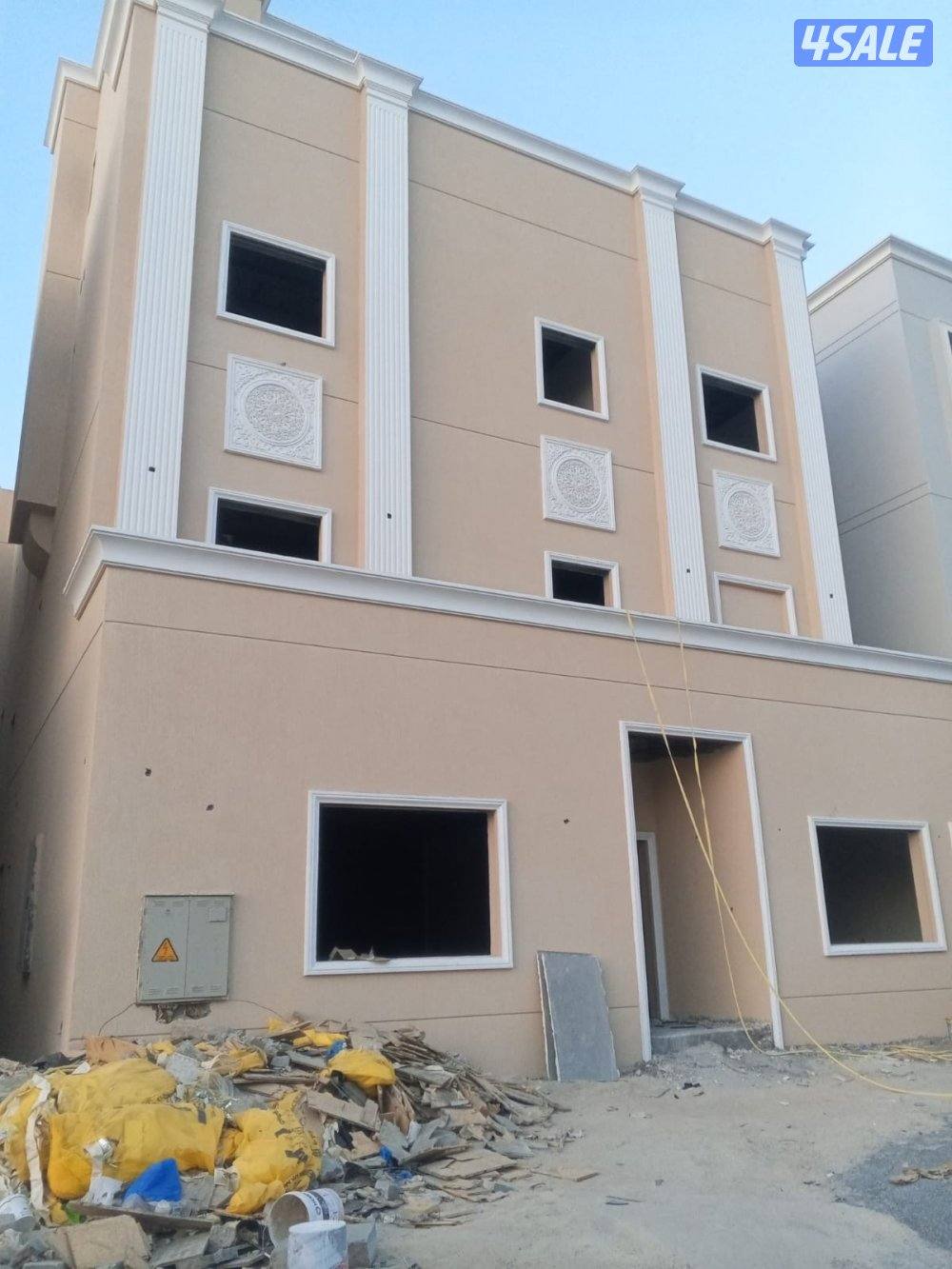 مقاولات عامه وتشطيبات وترميمات شغل يرضي ربنا قبل العميل خبره 13سنه6