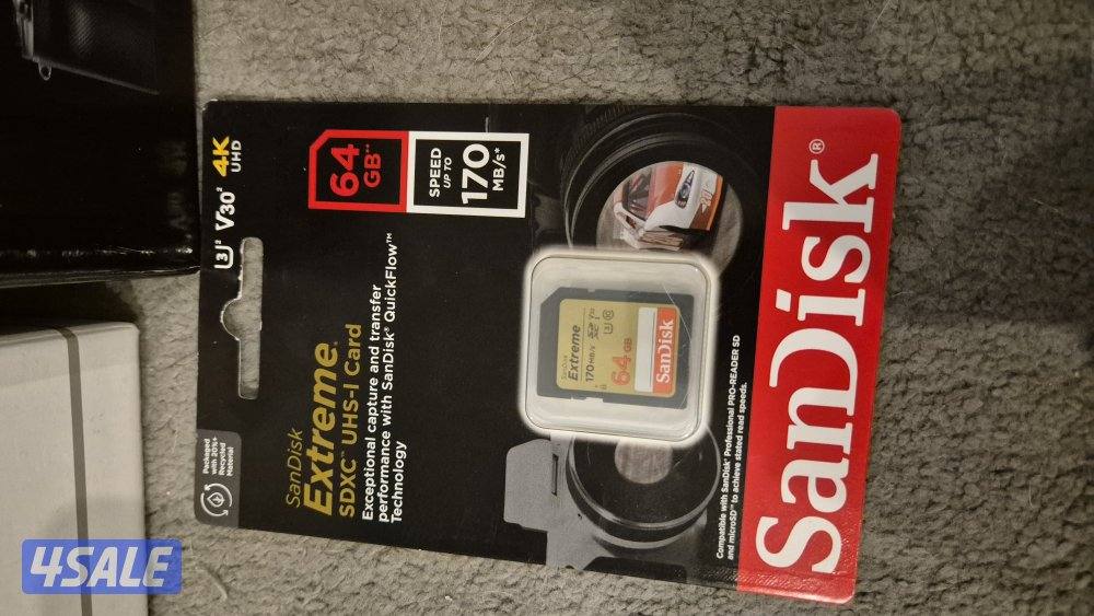 Sony alpha 7c compact Full-Frame Mirrorless Camera + Tamron 24mm F/2.84