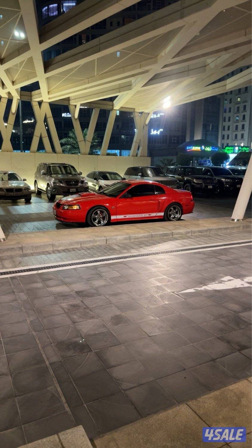 موستنق ٢٠٠٠1