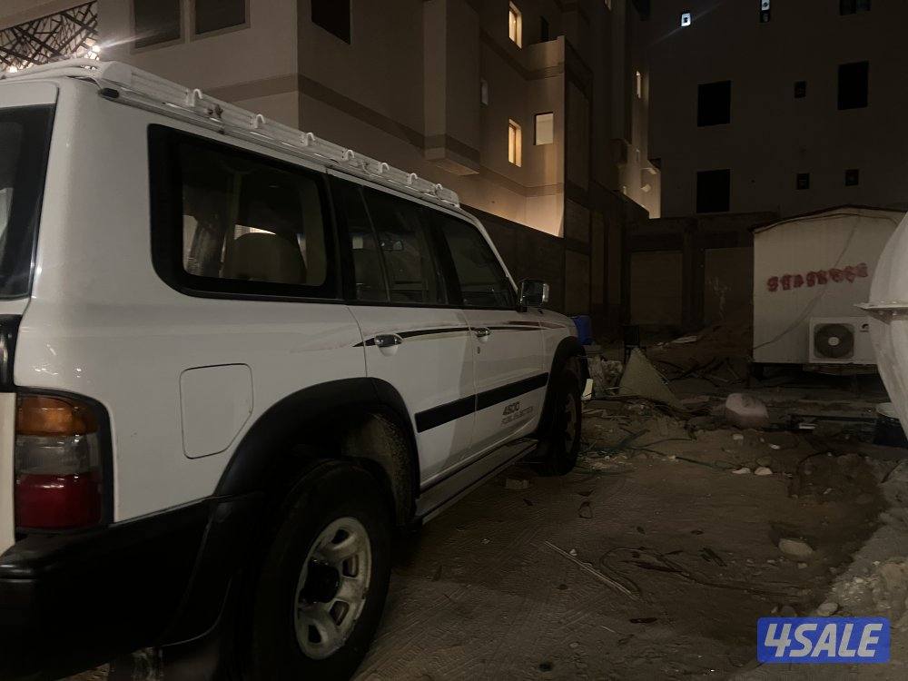 نيسان سفاري ١٩٩٨4