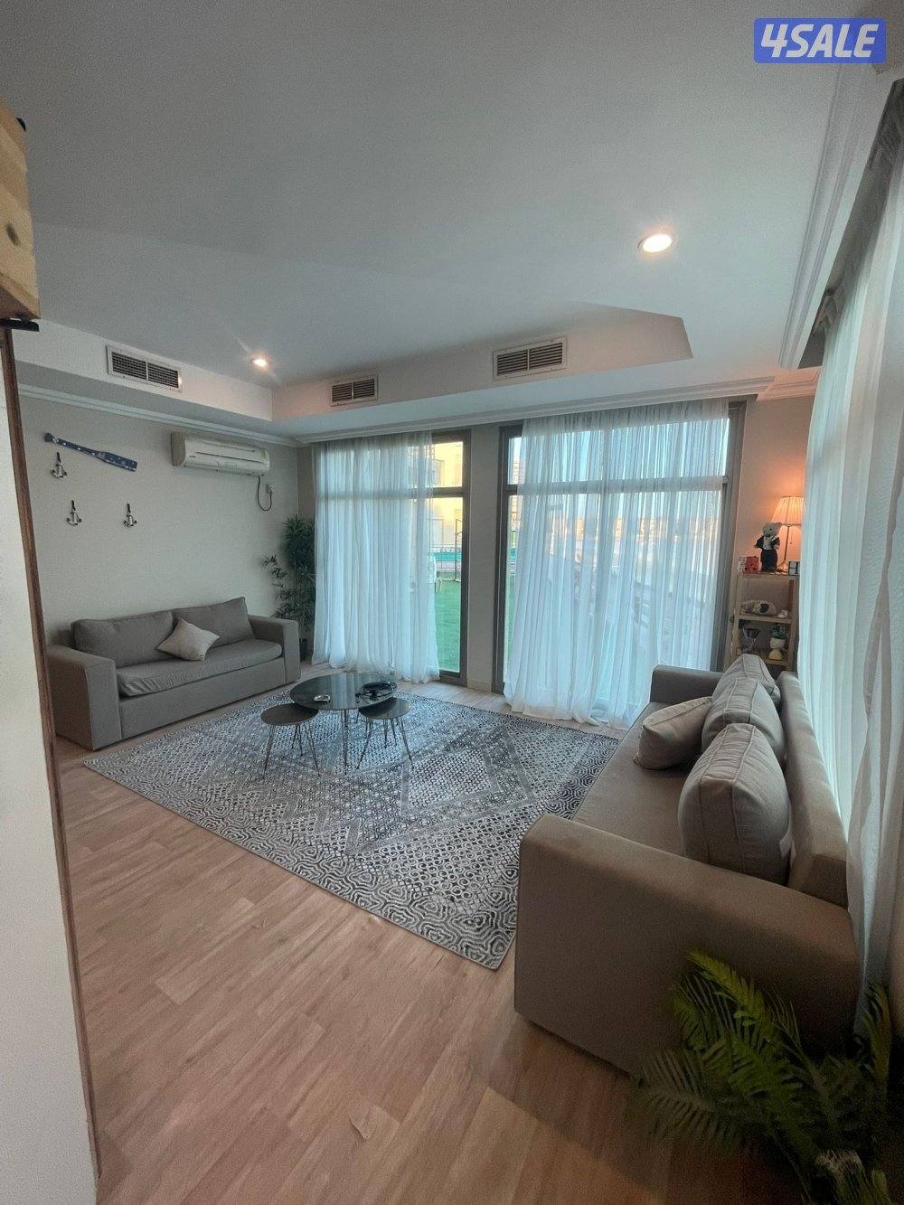 للإيجار شاليه على الخور مباشر0