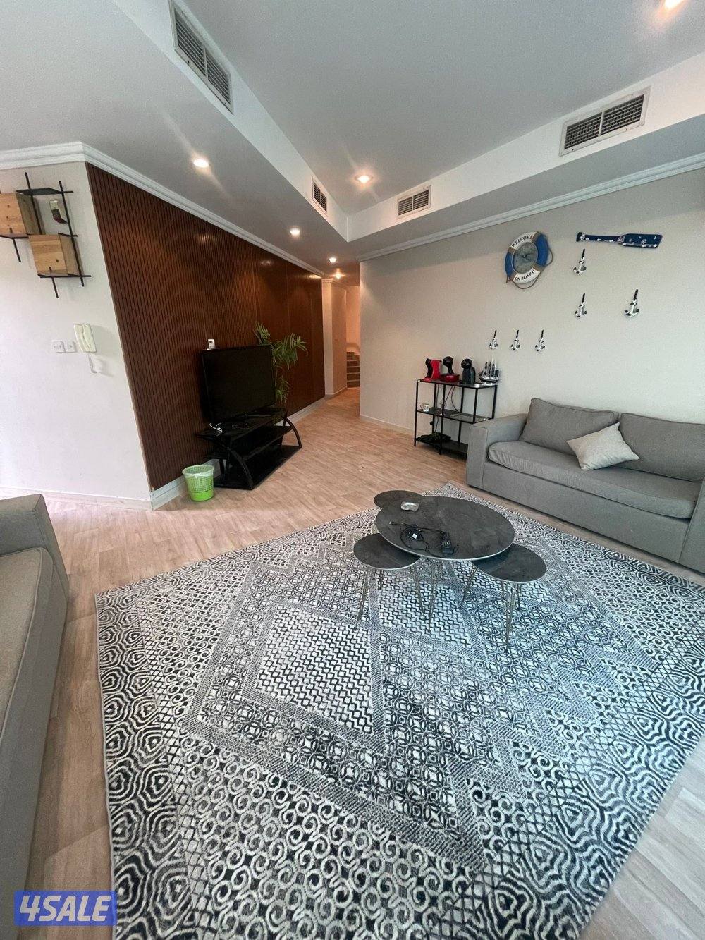 للإيجار شاليه على الخور مباشر2