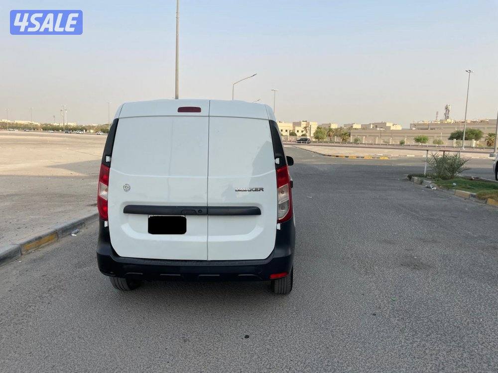 ريـنـو دوكر 20223