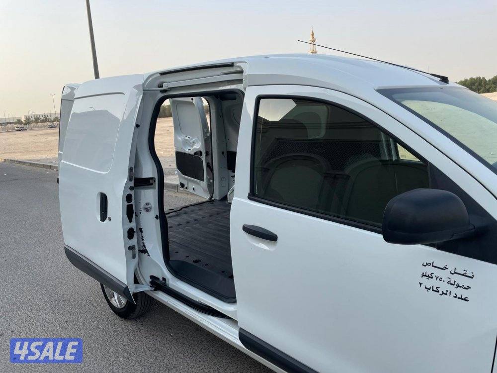 ريـنـو دوكر 20224