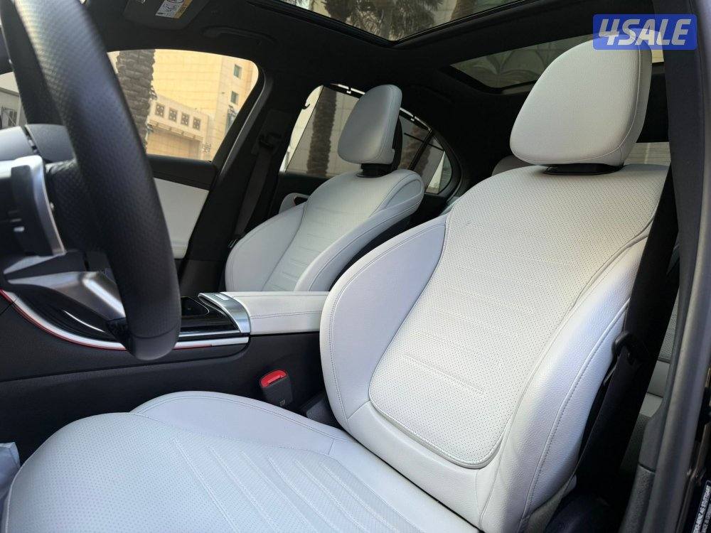 مرسيدسC200 كتAMG موديل2023 عداد51الف وارد الملا سيرفس منتظم7