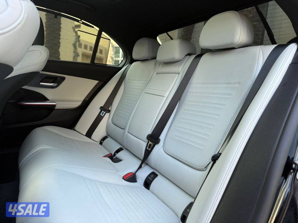 مرسيدسC200 كتAMG موديل2023 عداد51الف وارد الملا سيرفس منتظم9