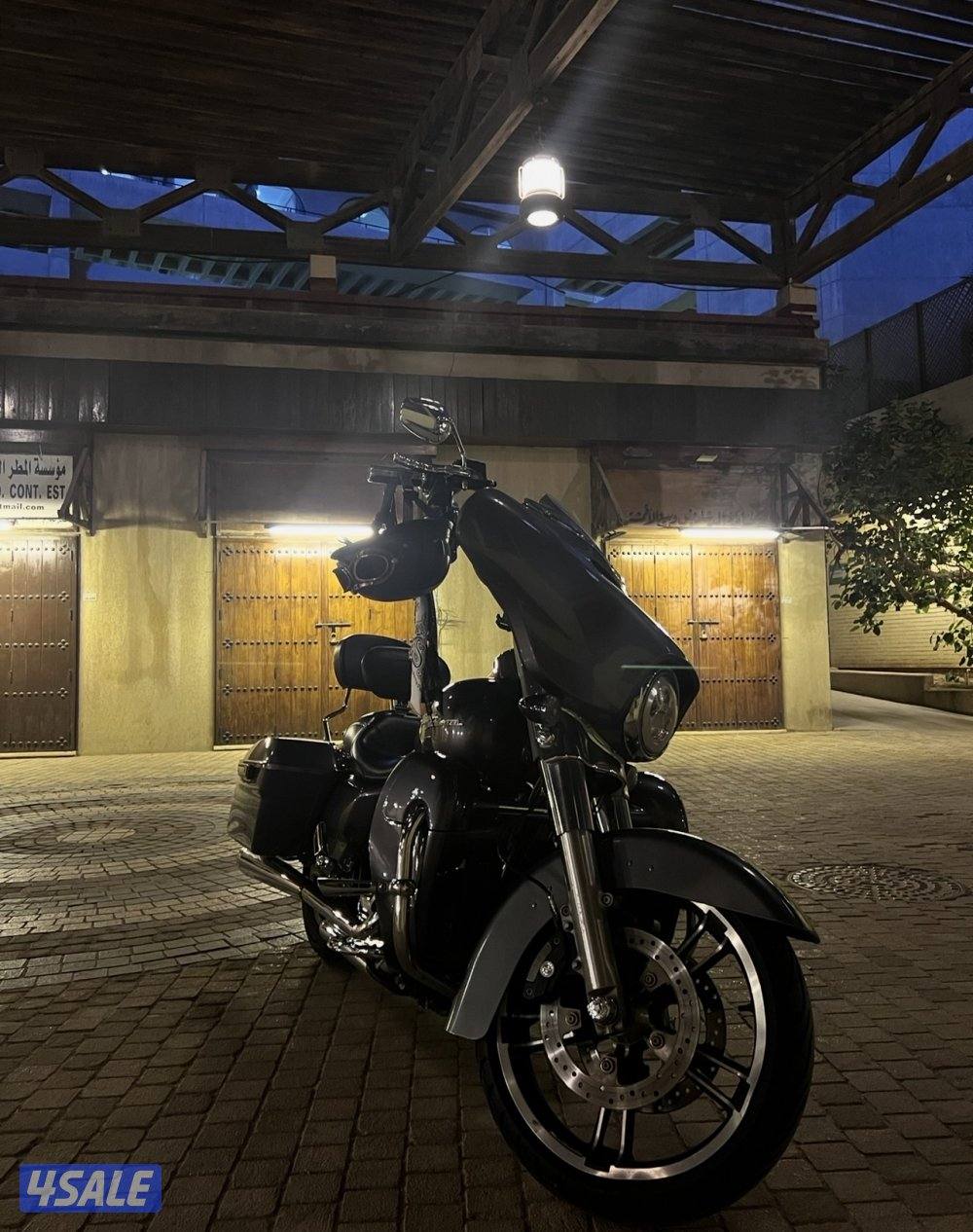 هارلي ديفيدسون ستريت جلايد سيرفس حديث1