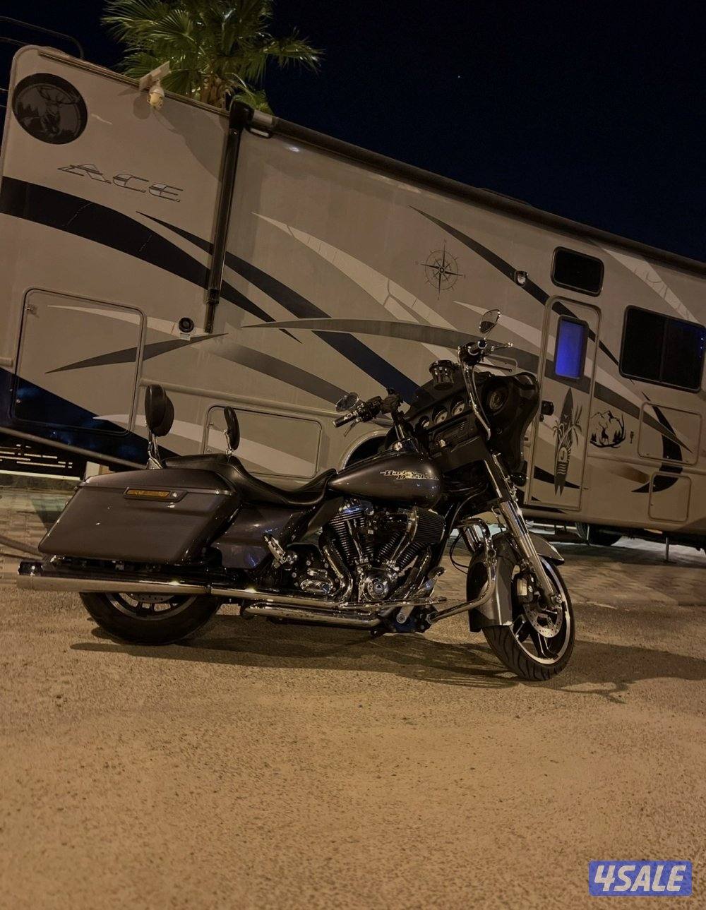 هارلي ديفيدسون ستريت جلايد سيرفس حديث2