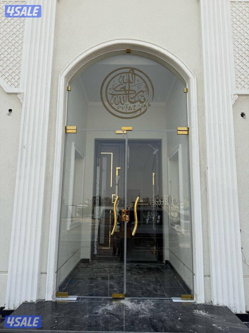 فني زجاج سكريت واجهات شاور بكس مرايات المنيوم ستيل كافة اعمال الزجاج ا5