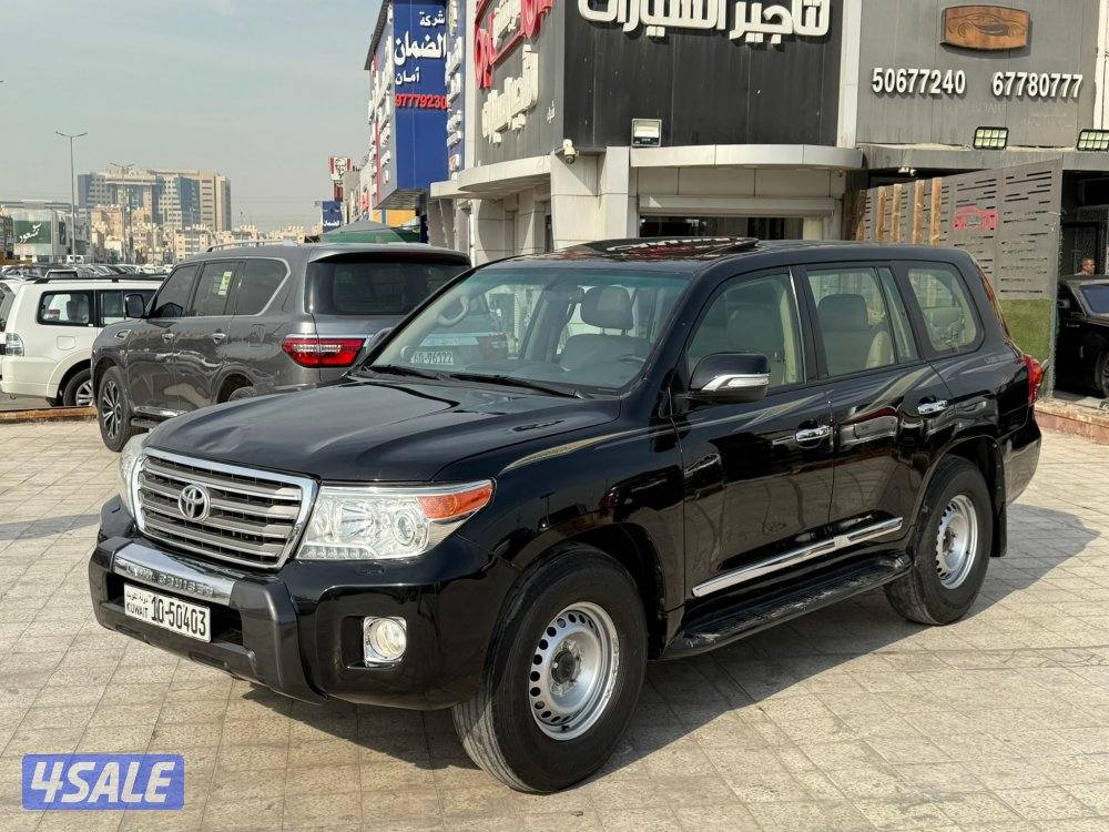 لاند كروزر VXR موديل ٢٠١١ ماشي ٢٨٠ شرط الفحص0