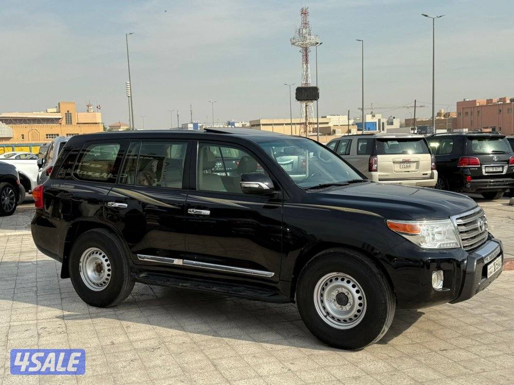 لاند كروزر VXR موديل ٢٠١١ ماشي ٢٨٠ شرط الفحص1