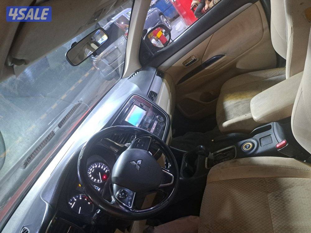 جيب ميتسوبيشي أوتلاندر موديل 201611