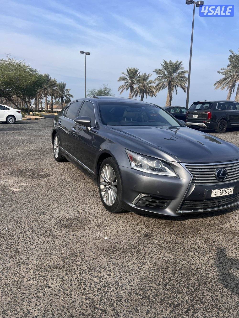 لكزس 460L موديل 2015 سيرفس منتظم بالوكالة2