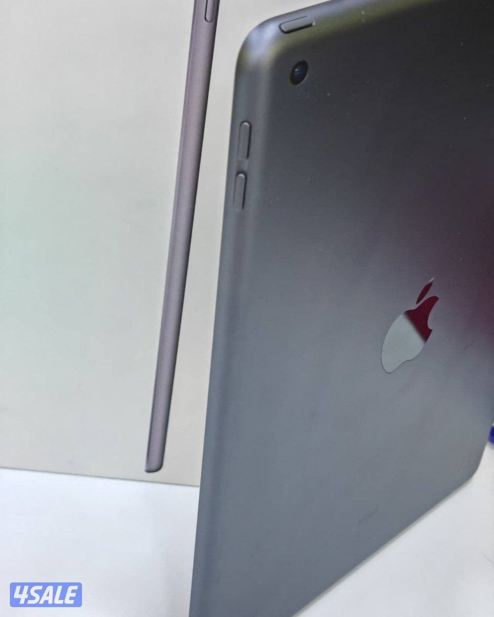 ايباد 128 جيجابايت رمادي iPad 7th Gen 128GB Gray Used like new5