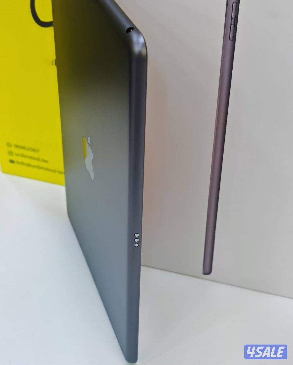 ايباد8 32 جيجابايت رمادي iPad 8th Gen 32GB Gray Used like new2