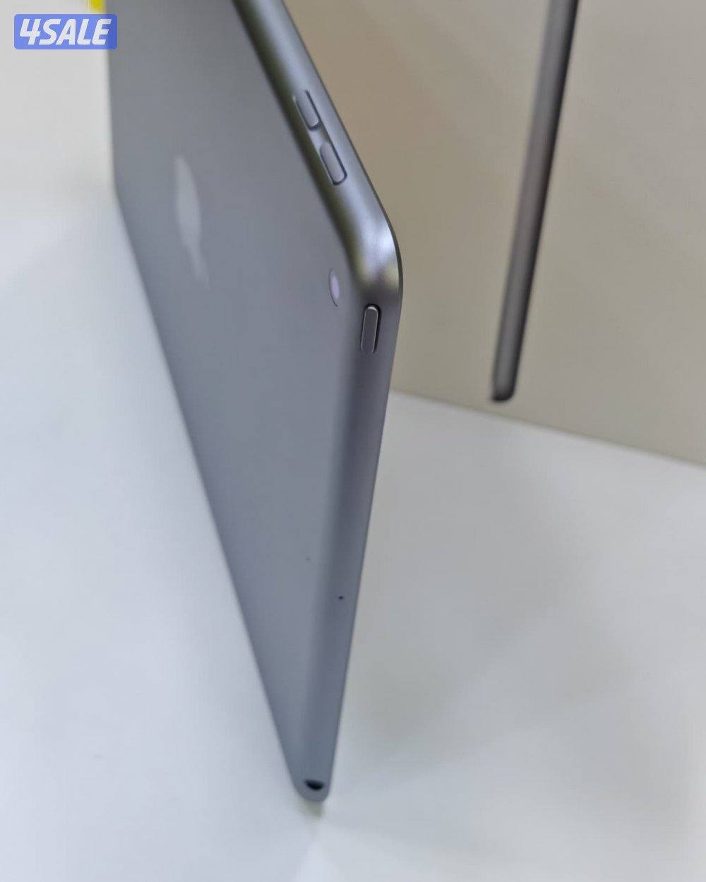 ايباد 32 جيجابايت رمادي iPad 6th Gen 32GB Gray Used like new3