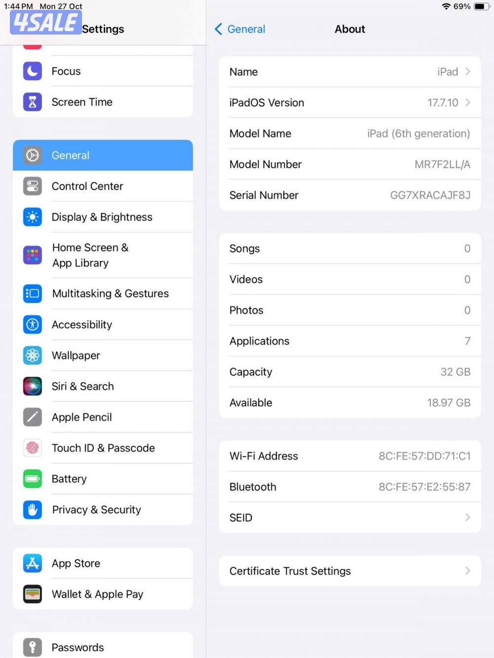 ايباد 32 جيجابايت رمادي iPad 6th Gen 32GB Gray Used like new7