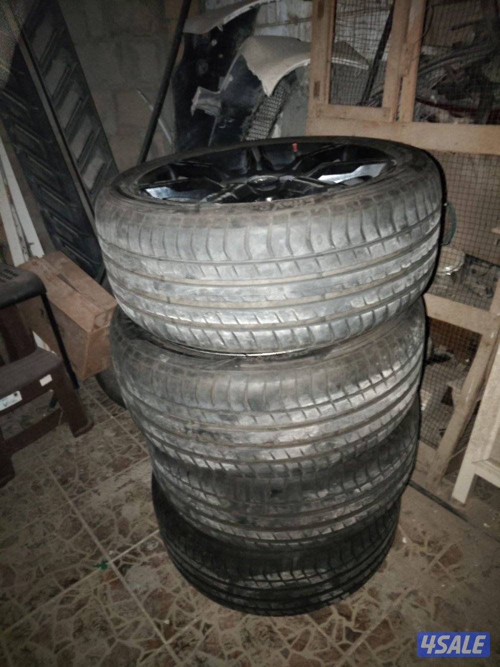 للبيع اغراض موستنغ 2015 لي 2019 كبوت و زوايد الجامة و الجوانب و رنقات5