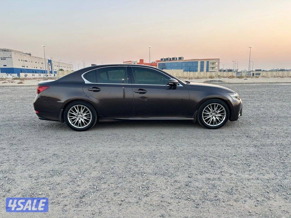 لكزس GS 350 موديل ٢٠١٥ بحالة ممتازة2