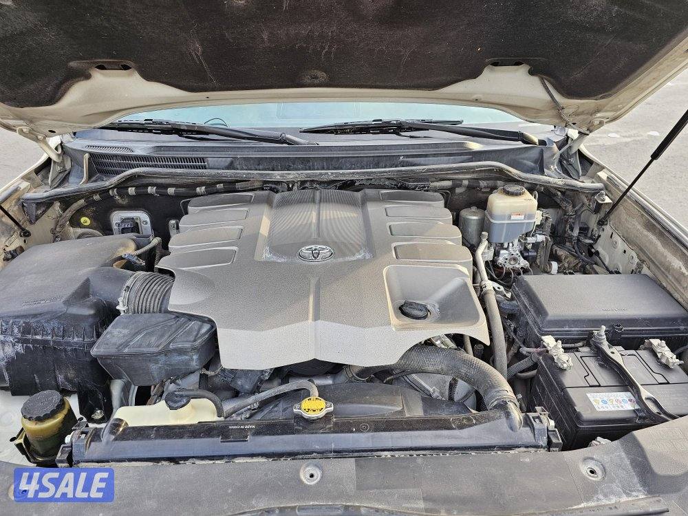 لاند كروز 2017 GXR نظيف الموتر ..12