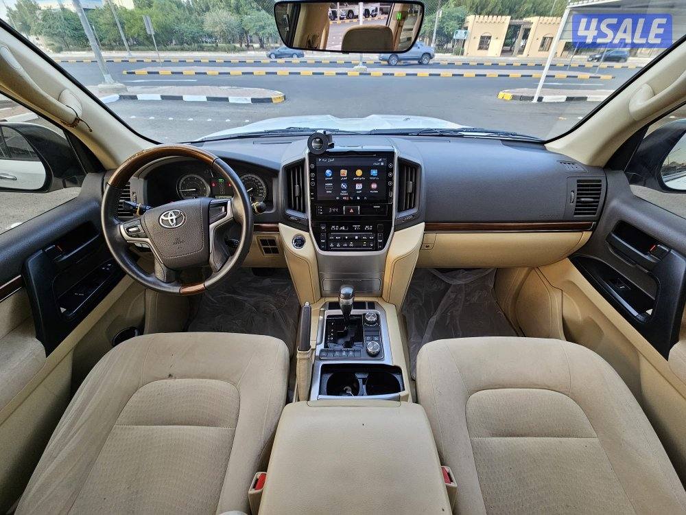 لاند كروز 2017 GXR نظيف الموتر ..14