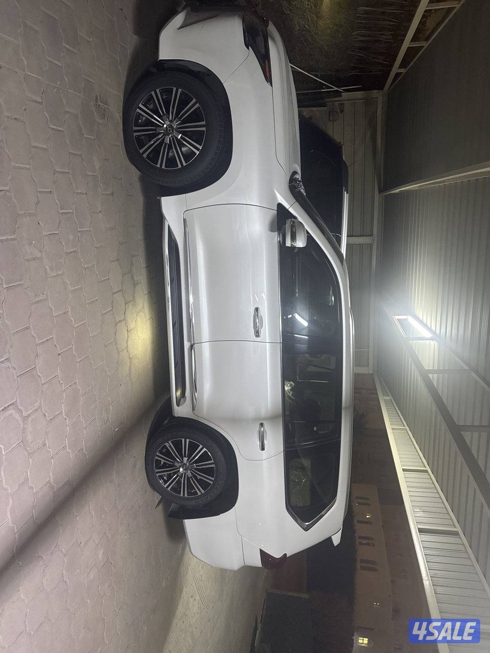 جيب لكزز الساير ابيض داخل بيج الدرجه الاوله صبغ وكاله سيرفس منتظم0