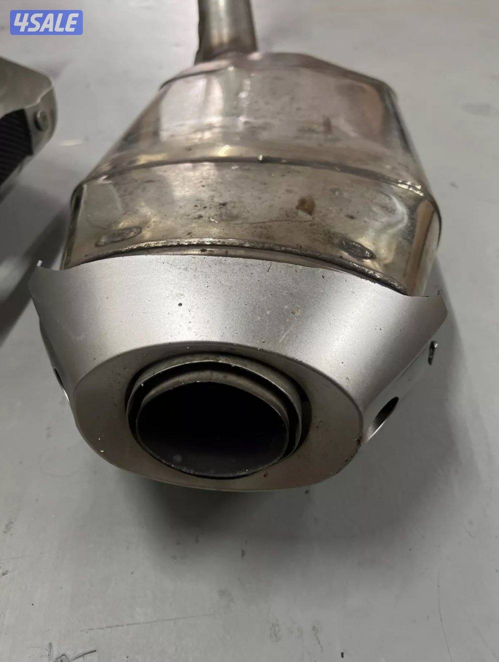 Stock exhaust for Honda cbr1