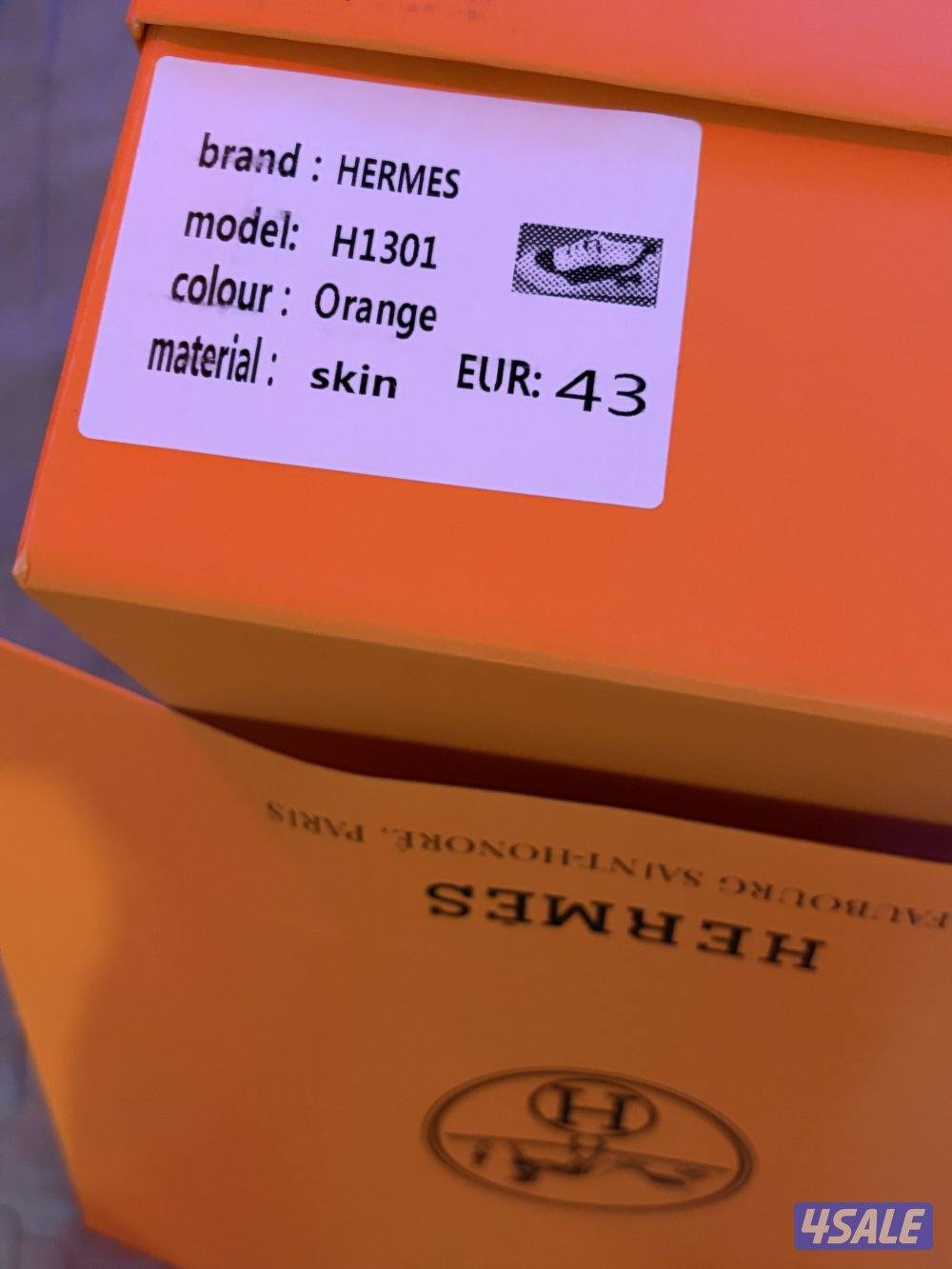 هرمس طبق الأصل مقاس 434