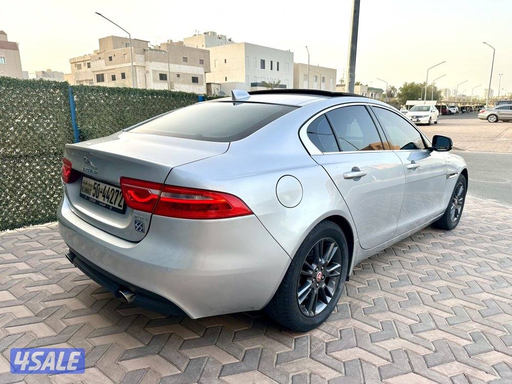 جاكوار 2018 نظيفة جدا1