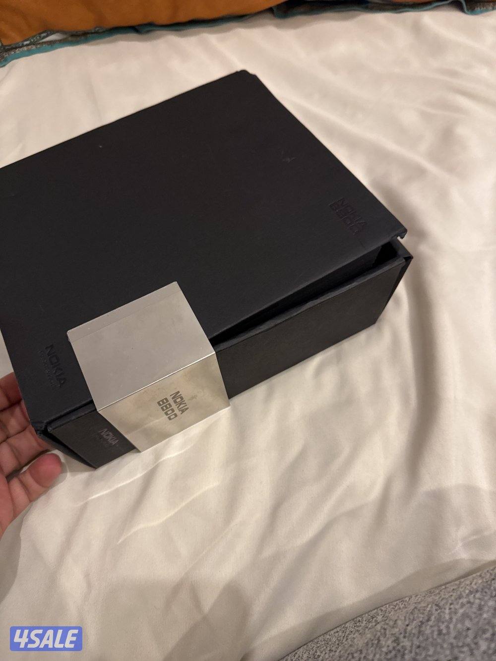 للبيع تلفون نوكيا 8800 جديد لم يستخدم3