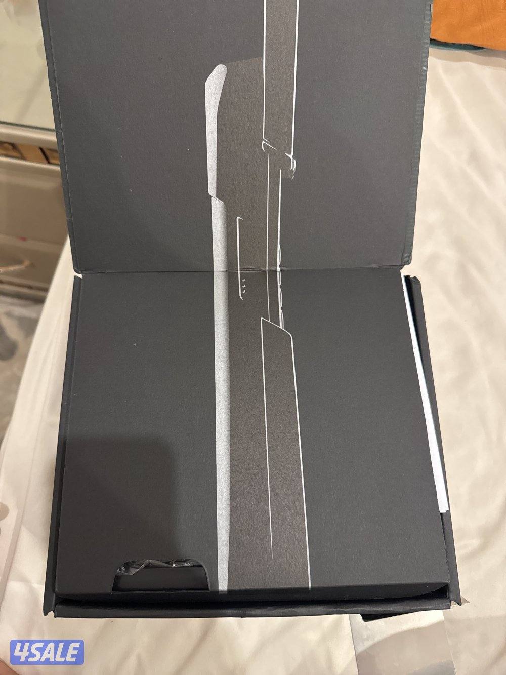 للبيع تلفون نوكيا 8800 جديد لم يستخدم5