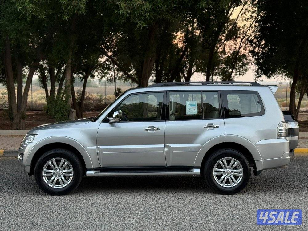 باجيرو 2022 صبغ الوكاله ماشي 140 كامل المواصفات المكينه الكبيره جلد فت3