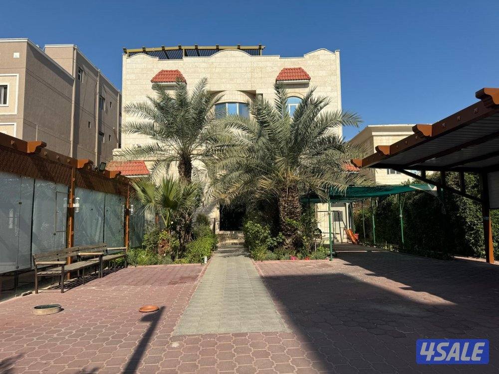 للبيع بيت صباح الناصر ق3 بطن وظهر ارتداد 30 متر ثلاث ادوار وربع وسرداب1