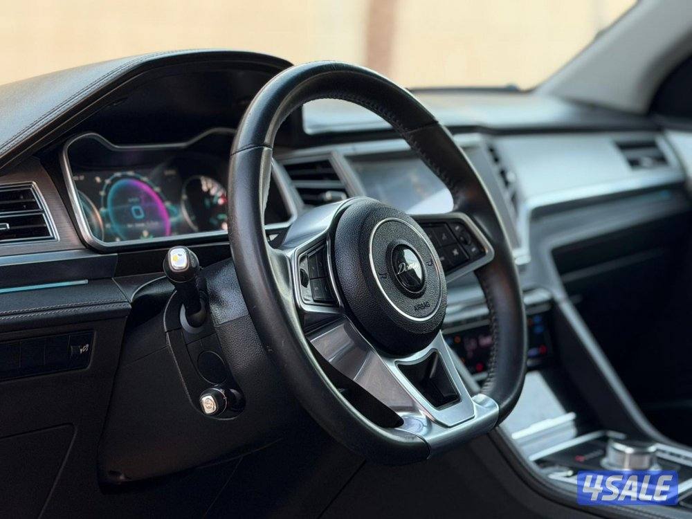 للبيع DOMY X7 X7 2.0T موديل 20187