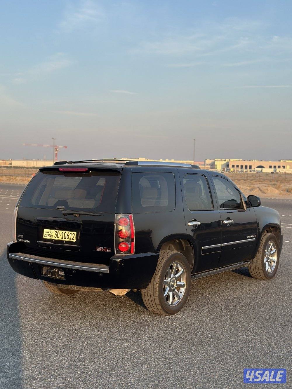 جي ام سي دينالي مديل 2009 بحالة وكاله3