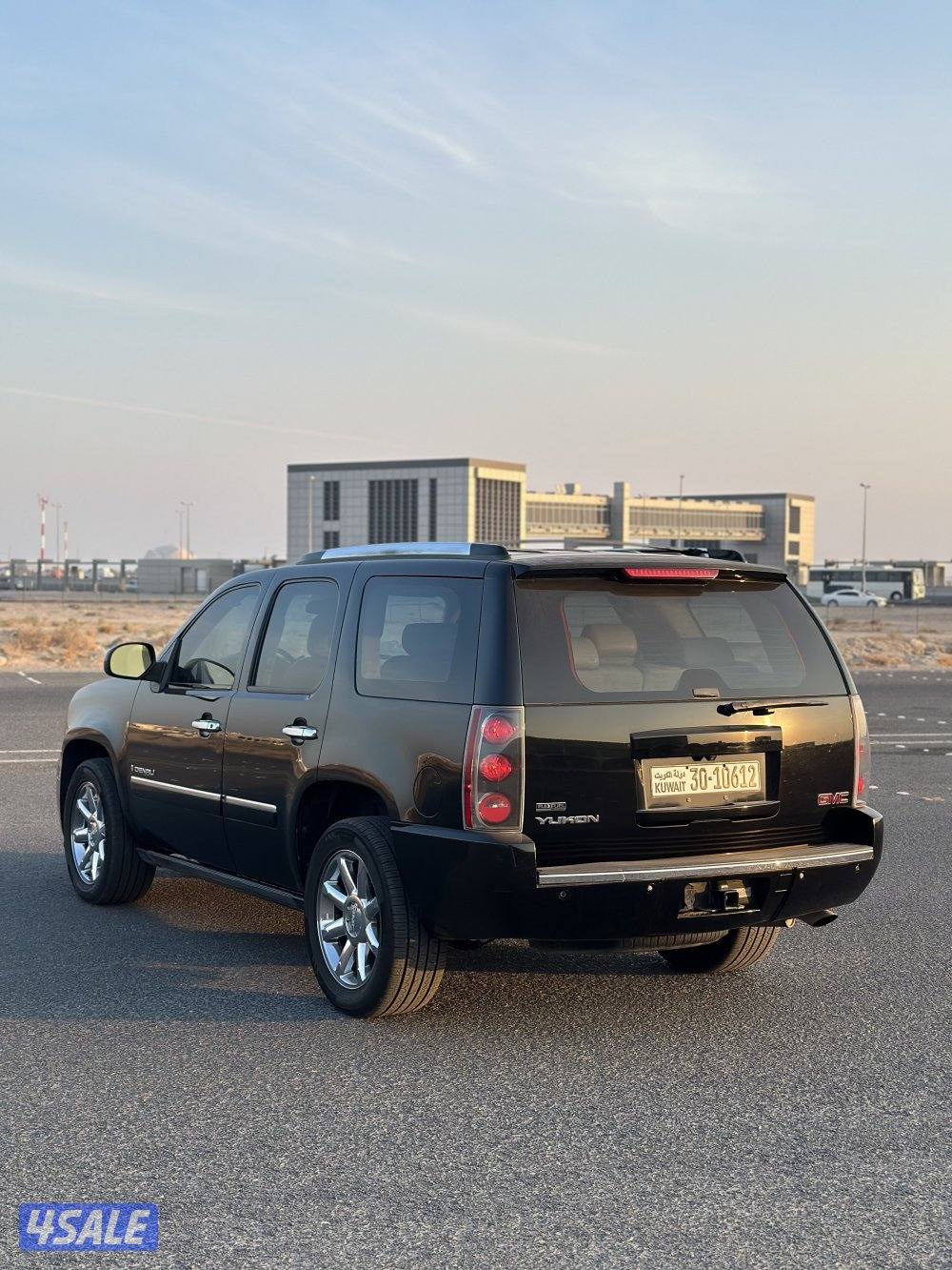 جي ام سي دينالي مديل 2009 بحالة وكاله4