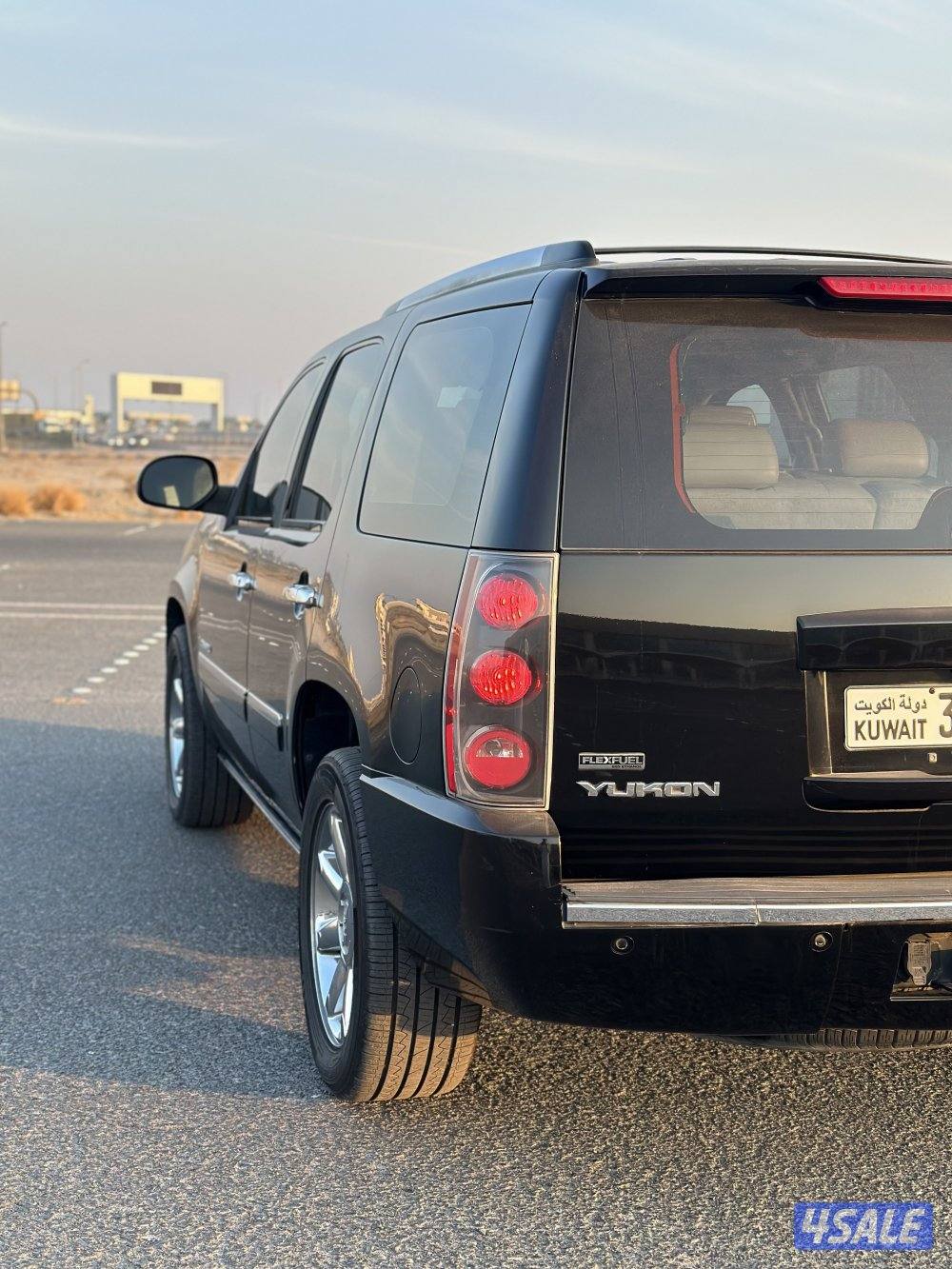 جي ام سي دينالي مديل 2009 بحالة وكاله5