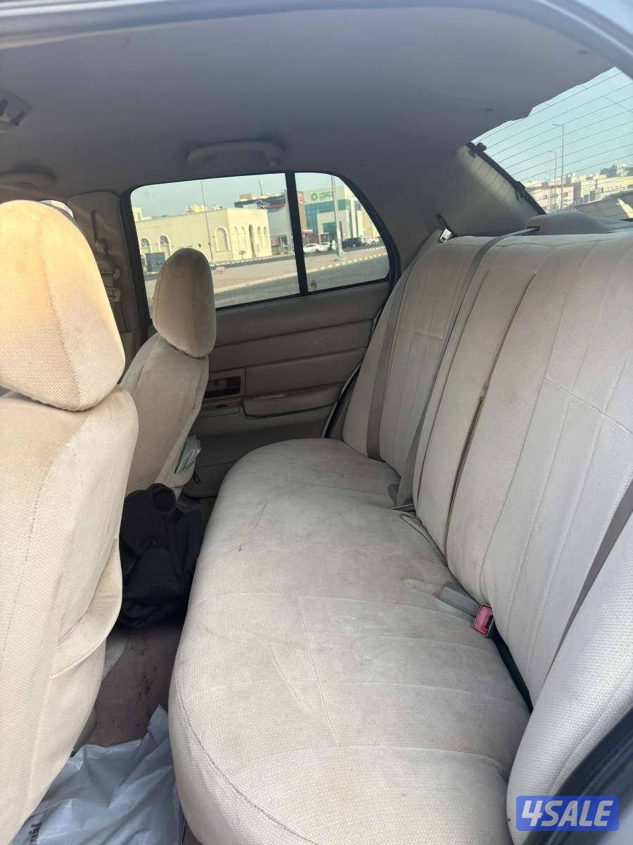 للبيع - فورد فكتوريا1