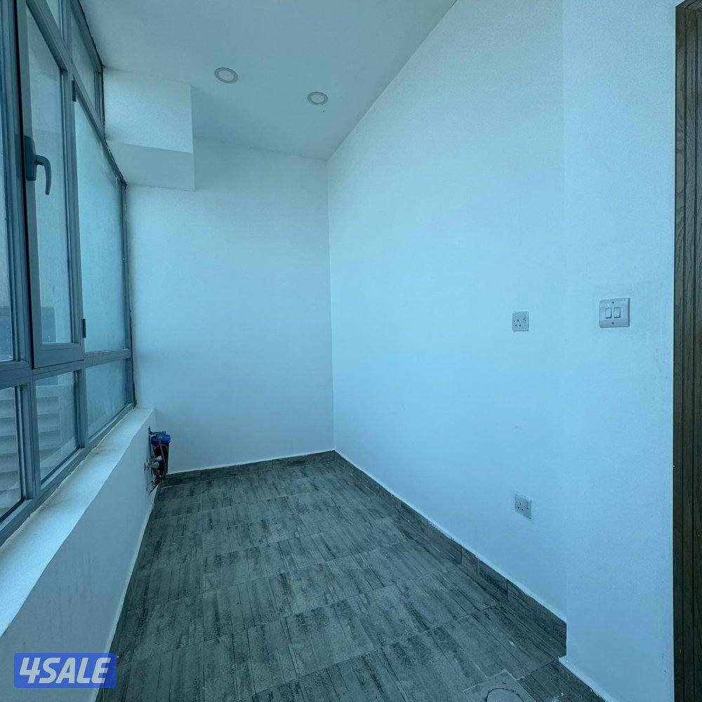 شقة إطلالة بحرية للإيجار في السالمية4